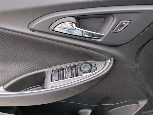 Used 2024 Chevrolet Malibu LT image 11