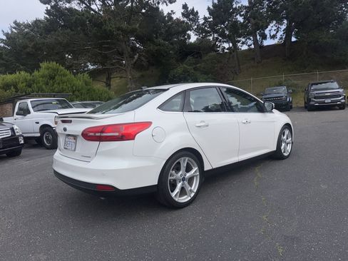 Used 2015 Ford Focus Titanium w/ Titanium Technology Package image 9