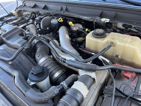 Used 2011 Ford F250 XLT w/ XLT Premium Pkg image 12