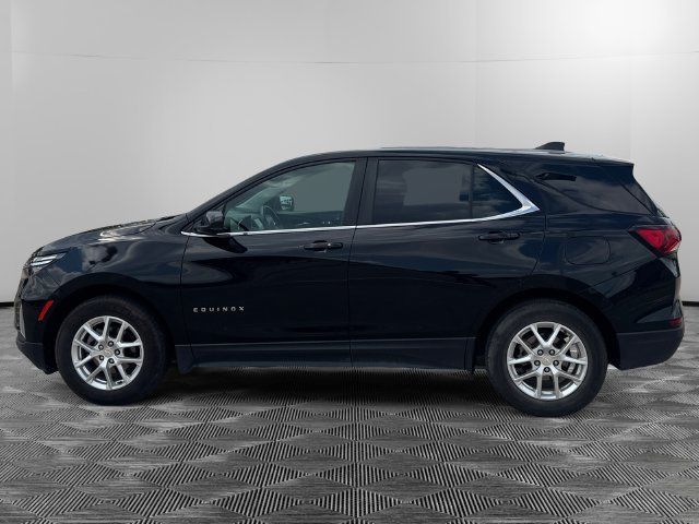 Used 2024 Chevrolet Equinox LT FWD image 2