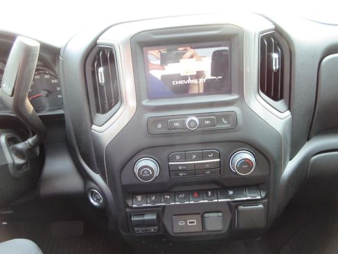 Certified 2025 Chevrolet Silverado 2500 Custom w/ Custom Value Package AWD/4WD image 13