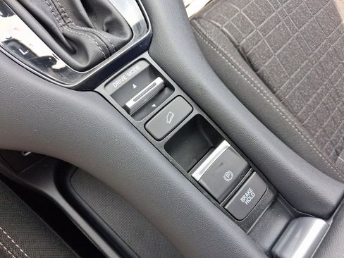 Used 2024 Honda HR-V LX image 20