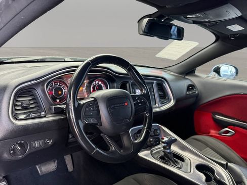 Used 2015 Dodge Challenger SXT RWD image 15