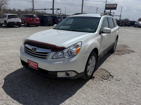 Used 2010 Subaru Outback 2.5i Premium image 7