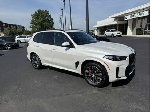 Used 2026 BMW X5 xDrive40i w/ M Sport Package AWD/4WD image 1