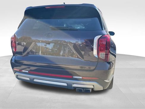Used 2024 Hyundai Palisade Limited image 18