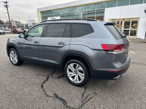 Certified 2022 Volkswagen Atlas SE image 6
