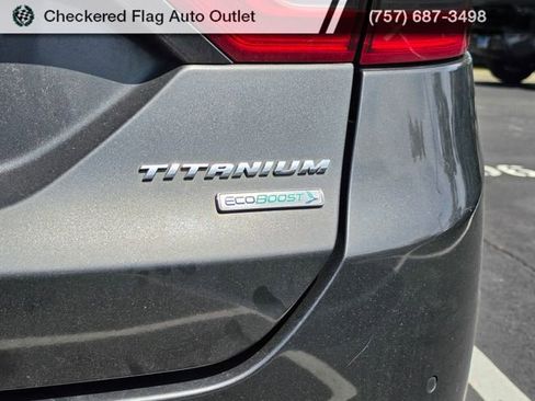 Used 2016 Ford Fusion Titanium FWD image 8