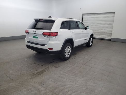 Used 2022 Jeep Grand Cherokee Laredo E AWD/4WD image 9