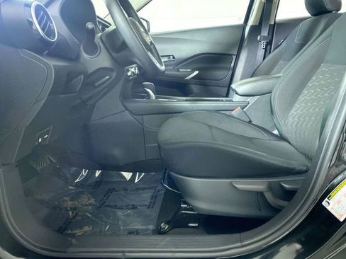 Used 2023 Nissan Kicks SV image 19