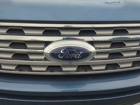 Used 2020 Ford Expedition Limited w/ Equipment Group 302A AWD/4WD image 11
