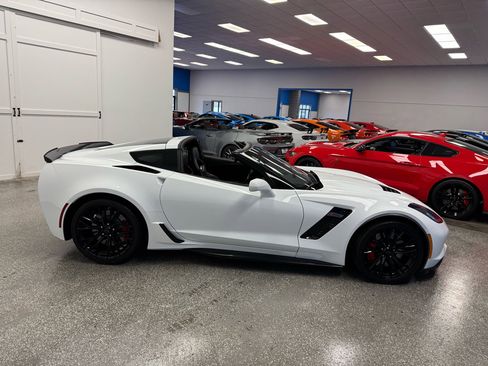 Used 2019 Chevrolet Corvette Z06 image 8