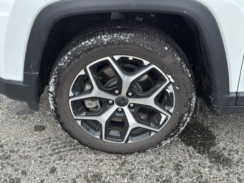 New 2025 Jeep Compass Limited image 5