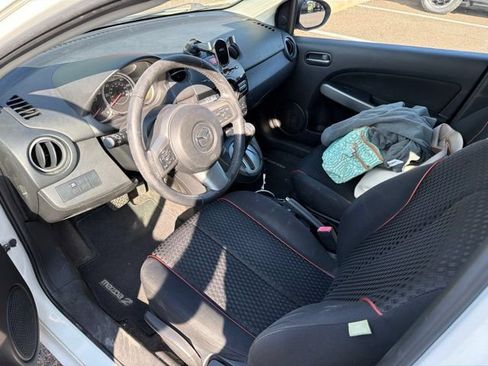 Used 2011 MAZDA MAZDA2 Touring FWD image 18