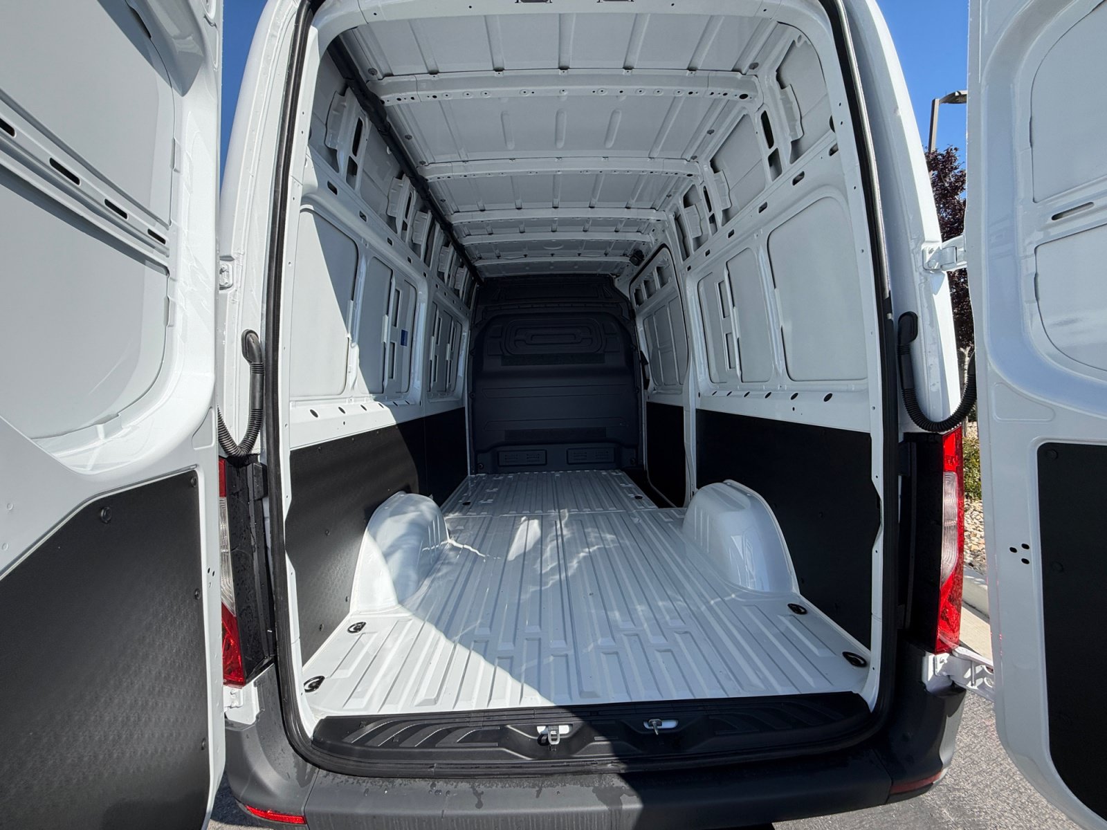 New 2026 Mercedes-Benz Sprinter 2500 image 34