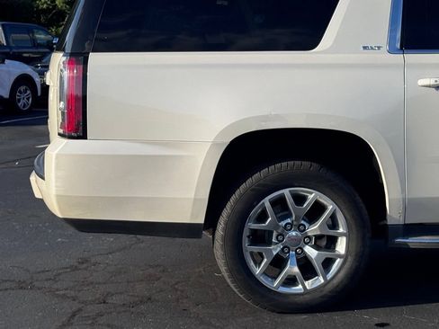 Used 2015 GMC Yukon XL SLT w/ Open Road Package AWD/4WD image 46