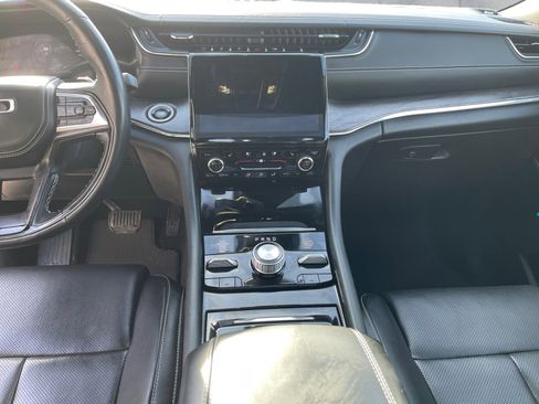 Used 2024 Jeep Grand Cherokee Overland w/ Advanced Protech Group III image 11