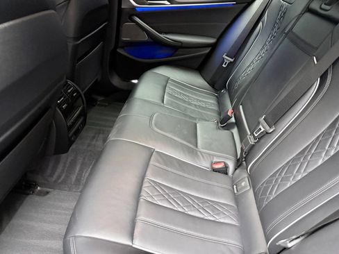 Used 2021 BMW M550i xDrive w/ Premium Package AWD/4WD image 13