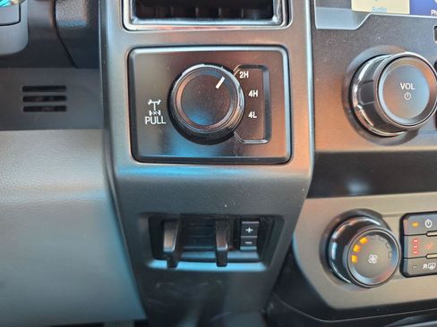 Used 2022 Ford F250 XLT w/ XLT Premium Package AWD/4WD image 10