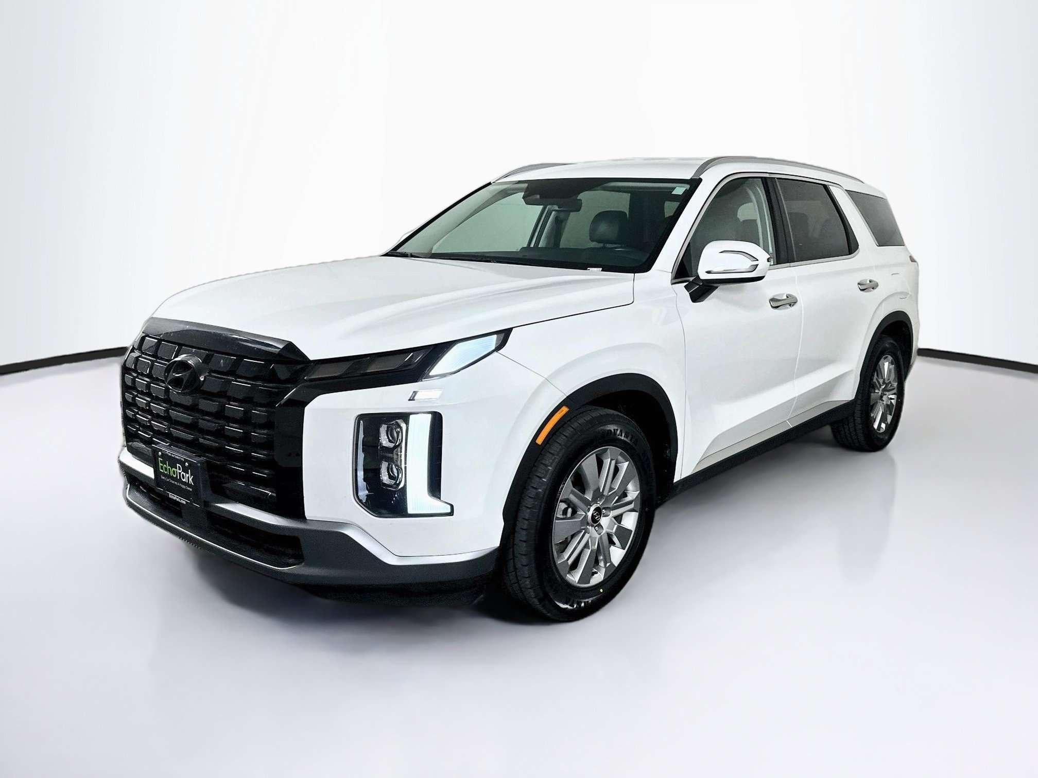Used 2025 Hyundai Palisade SEL FWD image 3