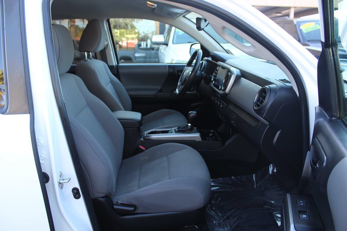 Used 2023 Toyota Tacoma SR5 AWD/4WD image 22