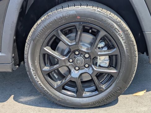 New 2026 Jeep Compass Latitude AWD/4WD image 11