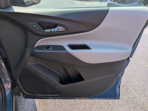 Used 2024 Chevrolet Equinox LT FWD image 33