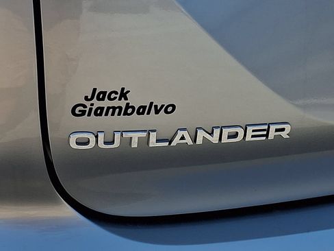 Used 2024 Mitsubishi Outlander SE AWD/4WD image 29