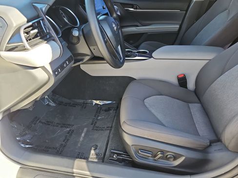 Used 2023 Toyota Camry LE image 17