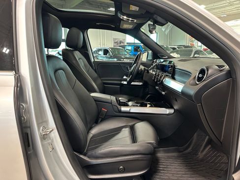 Used 2021 Mercedes-Benz GLB 250 image 43
