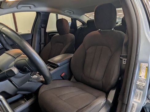Used 2015 Chrysler 200 Limited w/ Convenience Group FWD image 3