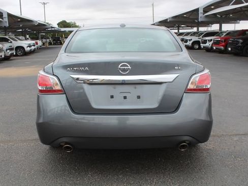 Used 2015 Nissan Altima 2.5 SL w/ Moonroof Package FWD image 4