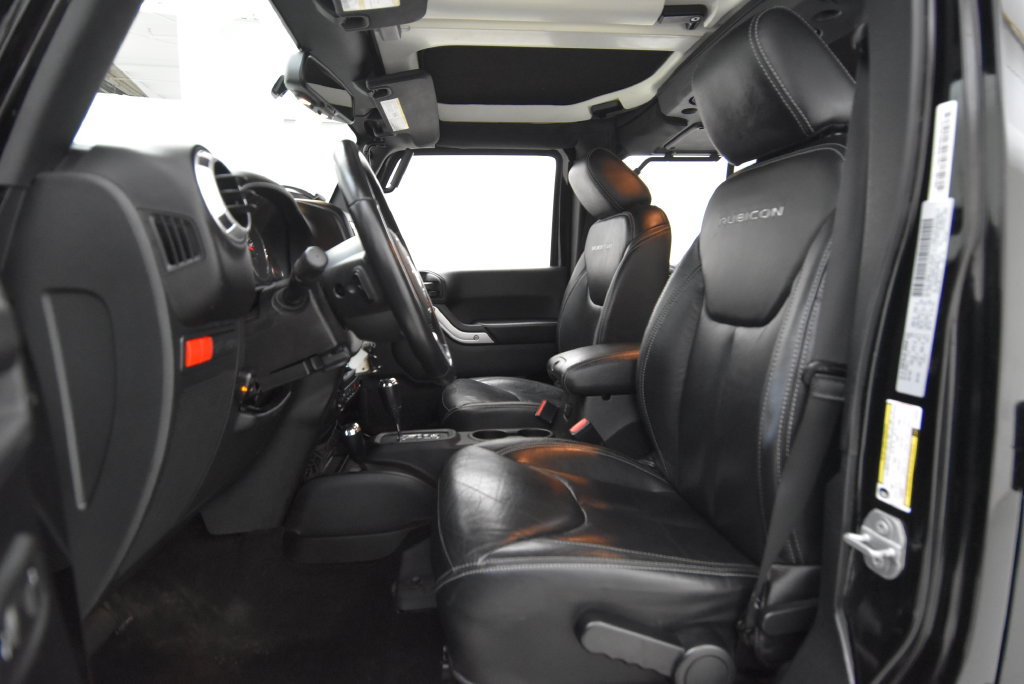 Used 2015 Jeep Wrangler Unlimited Rubicon AWD/4WD image 25