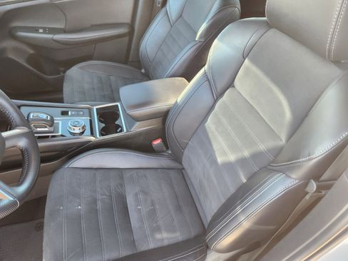 Used 2024 Mitsubishi Outlander SE image 10