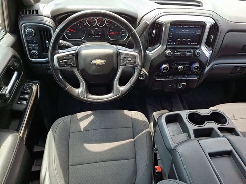 Used 2021 Chevrolet Silverado 1500 LT AWD/4WD image 11