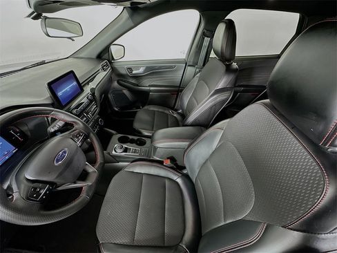 Used 2025 Ford Escape ST-Line Select image 16