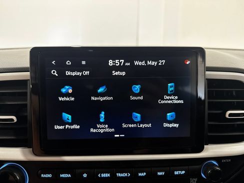 Used 2025 Hyundai Venue Limited FWD image 30