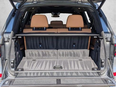 Used 2026 BMW X7 xDrive40i w/ M Sport Package image 6