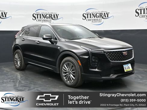 Used 2024 Cadillac XT4 Premium Luxury FWD image 1