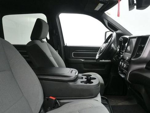 Used 2024 RAM 2500 Big Horn AWD/4WD image 15