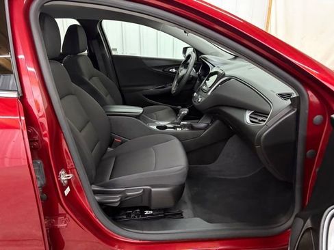 Used 2023 Chevrolet Malibu LT FWD image 19