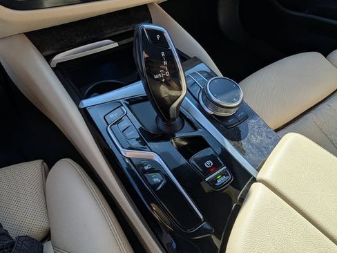 Used 2023 BMW 530e w/ Premium Package RWD image 26