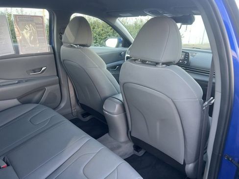 Used 2023 Hyundai Elantra SEL image 22