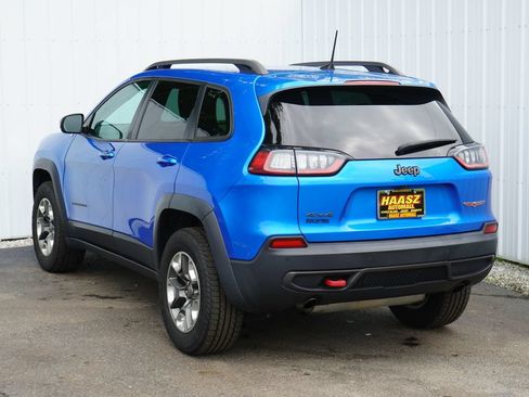 Used 2019 Jeep Cherokee Trailhawk AWD/4WD image 4