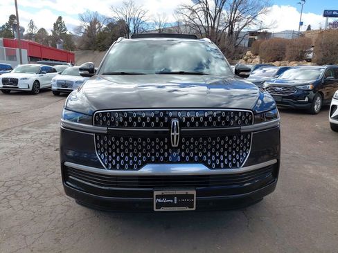 New 2026 Lincoln Navigator L Reserve image 2