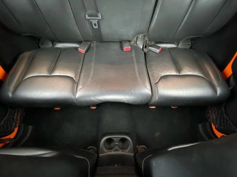 Used 2013 Jeep Wrangler Unlimited Sahara image 30