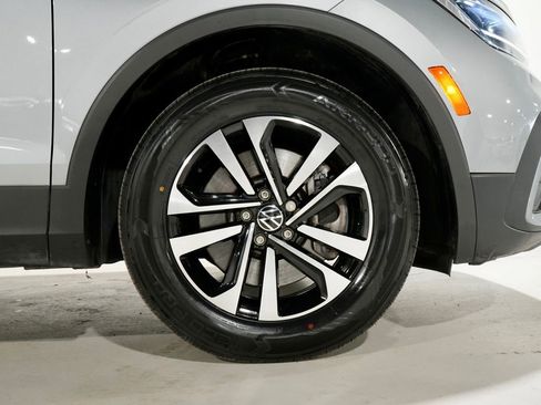 Used 2024 Volkswagen Tiguan S image 34