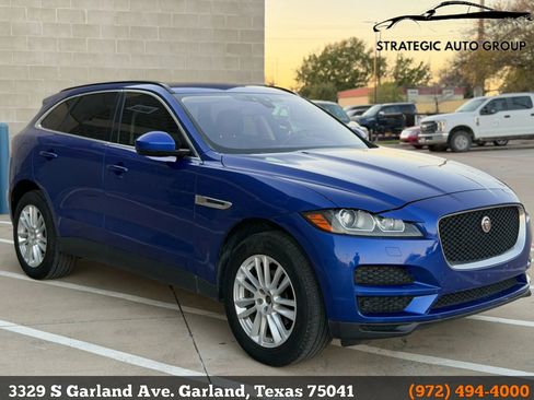 Used 2018 Jaguar F-PACE Prestige image 2