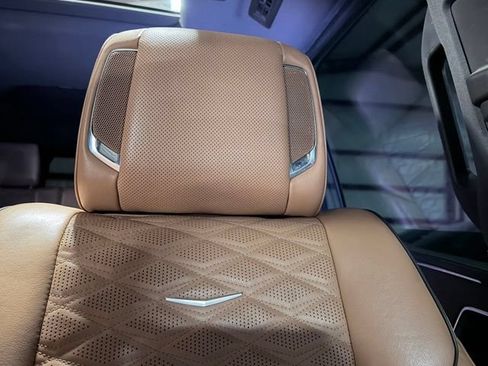 Used 2021 Cadillac Escalade ESV Sport w/ Driver Assist Tech Package RWD image 15