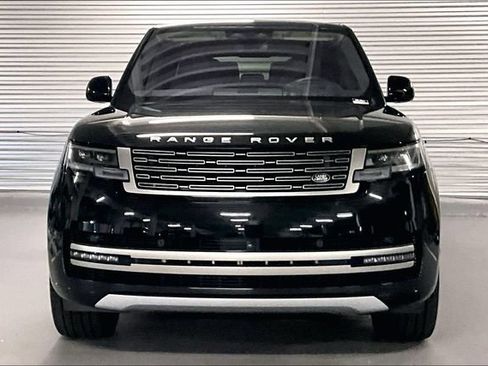 Used 2023 Land Rover Range Rover Long Wheelbase SE AWD/4WD image 2